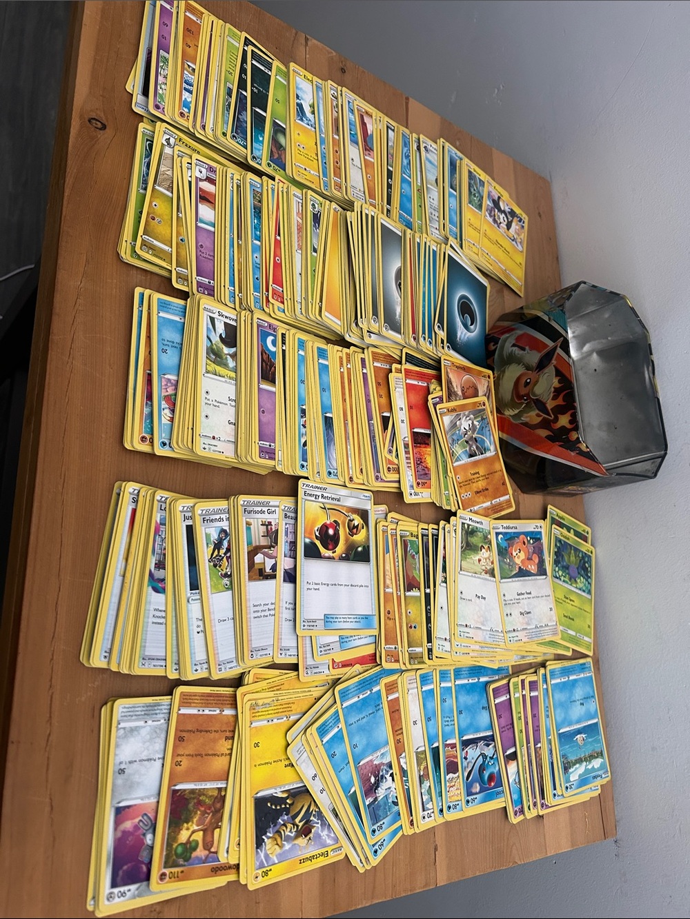 Pokemon Trading Cards - 400 Various Cards